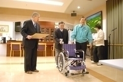 第24号 車椅子贈呈式